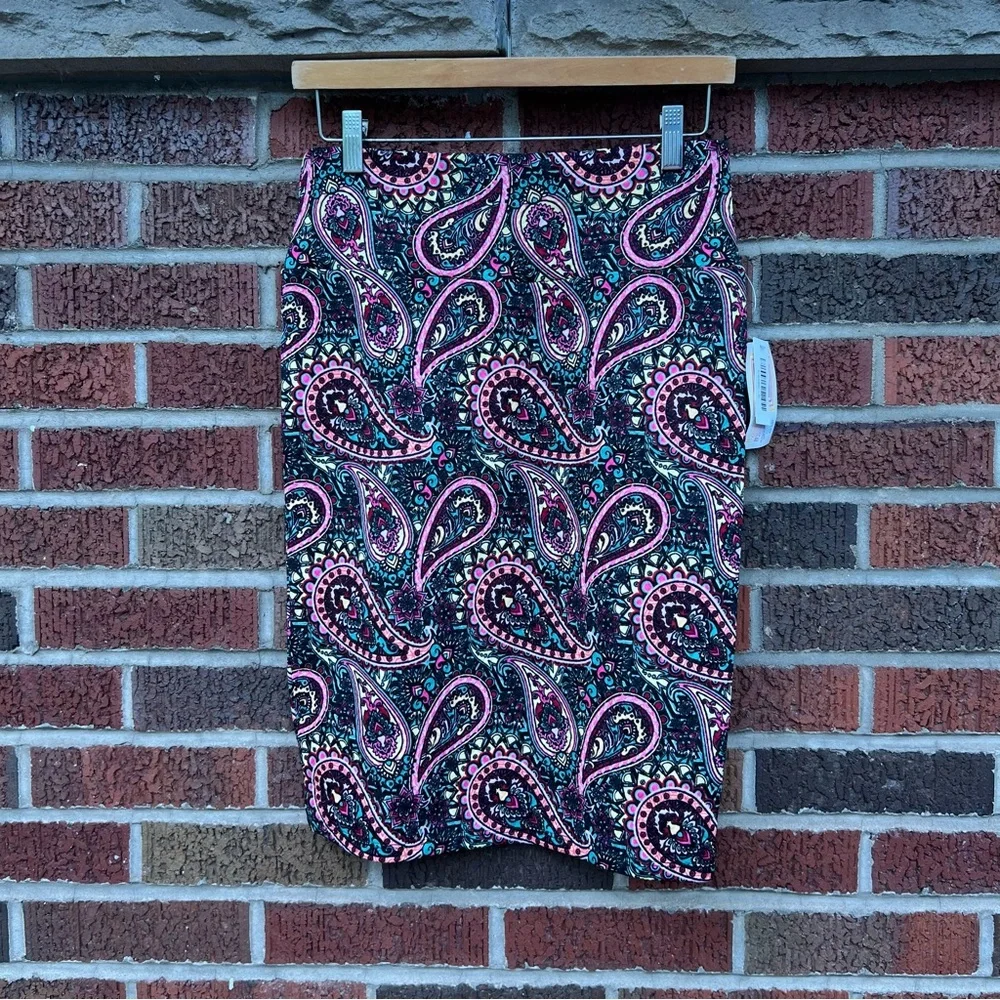 LuLaRoe Black and Multicolor Floral Paisley Textured High Rise Pencil Skirt 2